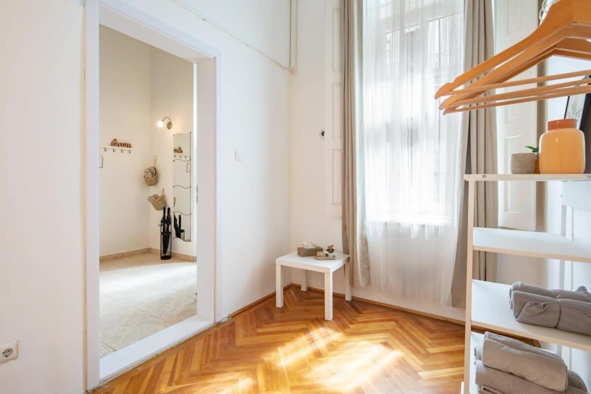 Very - Cozy Apartment *